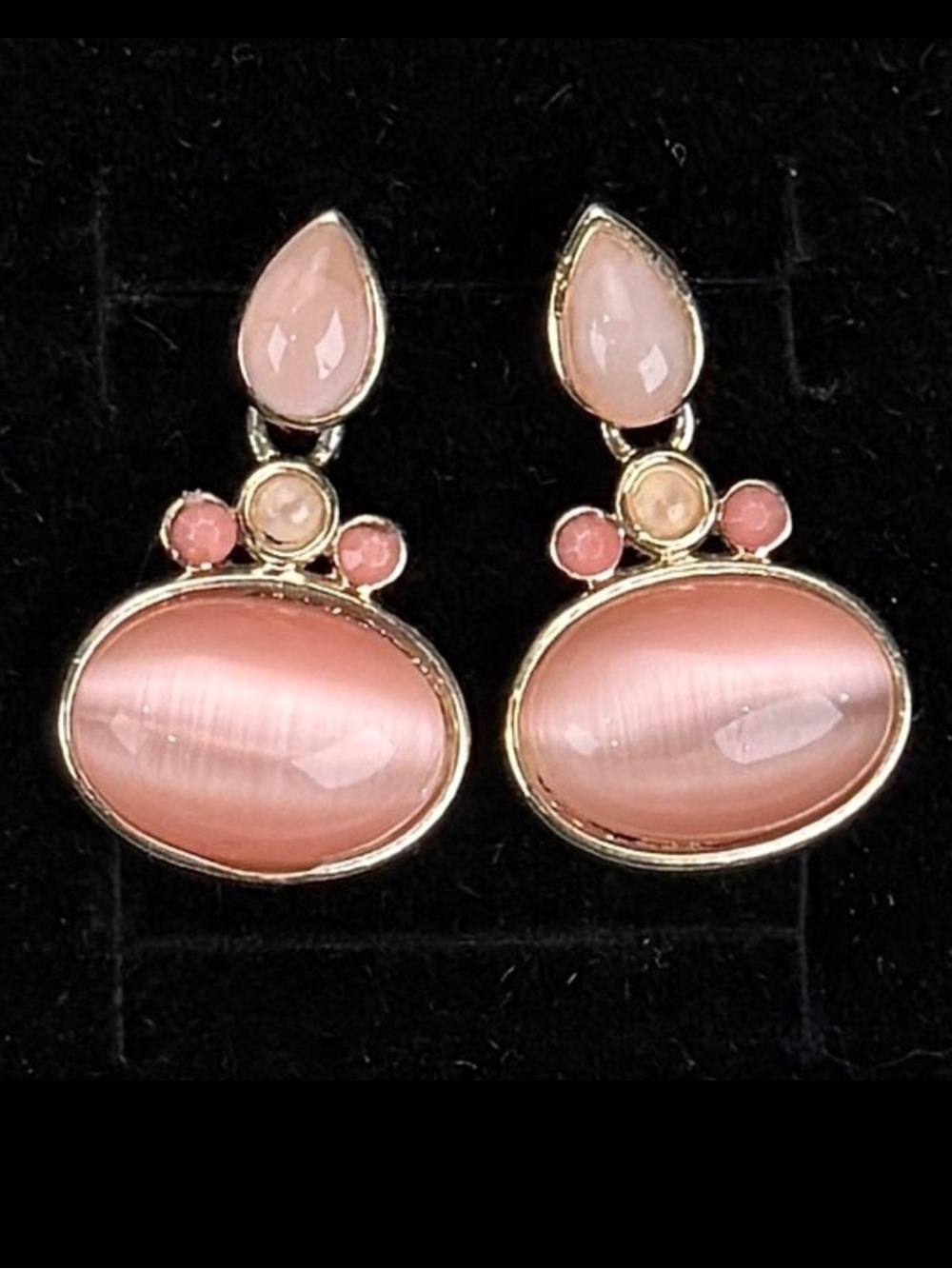 Vintage Silvertone pink pierced earrings